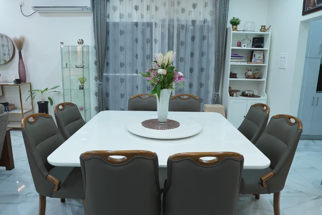 Matthew Villa Makeover — portfolio still 3